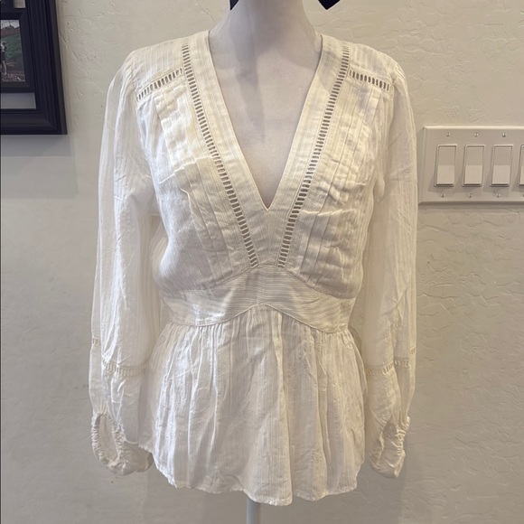JESSICA SIMPSON | ✨NEW✨ Long Sleeve White Pleated Peplum Blouse in Gardenia - Picture 4 of 8